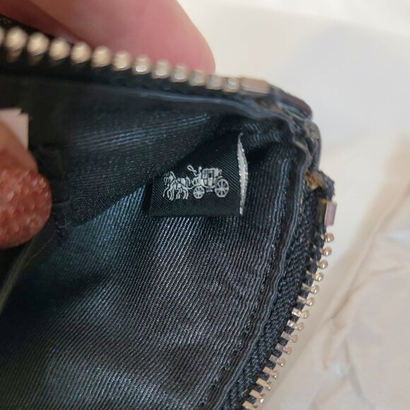 Coach Wristlet – Black Pebbled Leather – 2015 – NWT Retails: $75 - Picture 5 of 6